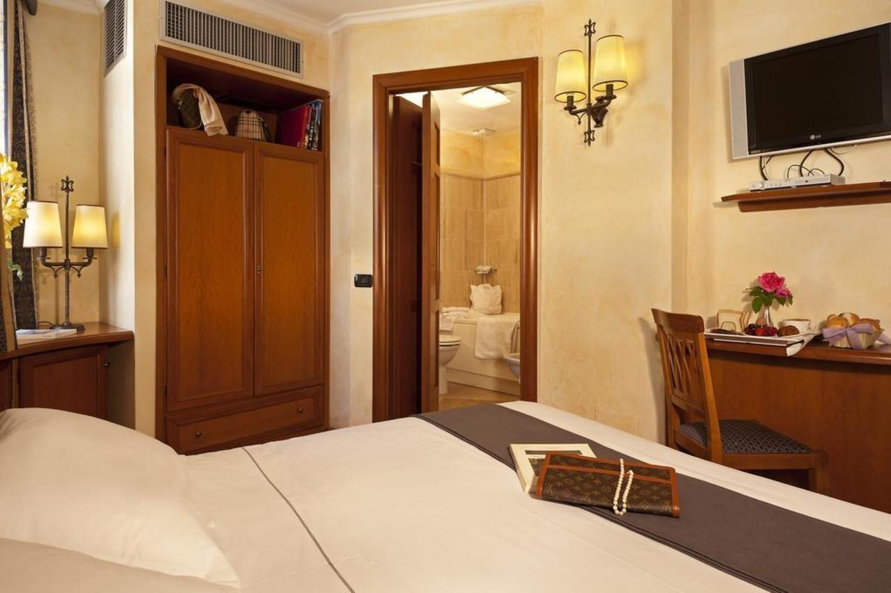 Hotel La Fenice Rome Room photo